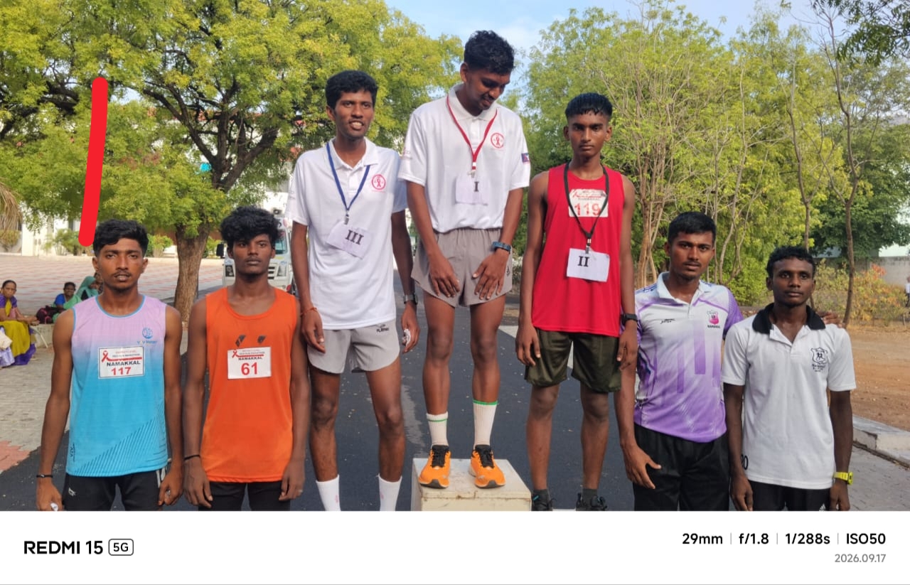 நாமக்கல் மாவட்ட அளவிலான செஞ்சுருள் சங்கத்தின் சார்பாக நடத்தப்பட்ட மாரத்தான் போட்டியில் நமது கல்லூரி இளங்கலை மூன்றாம் ஆண்டு கணினி பயன்பாடுகள் மாணவர் சதீஷ் 6 இடம் வென்றுள்ளார்.